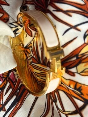 Hermes White and Gold Enamel Clic Bracelet